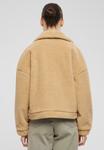 Флисовая куртка Urban Classics, бежевый - фото 2