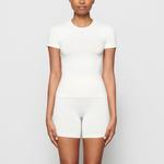 Футболка SKIMS Soft Smoothing Seamless, цвет Marble - фото 2