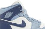 Кроссовки Wmns Air Jordan 1 Mid 'Diffused Blue', синий - фото 2