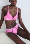 Брифы Chantelle Briefs, Rhodamine/Light Pink - фото 4