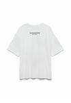 Футболка Vero Moda VMLAURA OVERSIZE TEE, Bright White/White Denim - фото 6