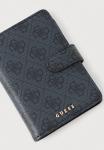 Кошелек Guess GIFT BOX PASSPORT CASE KEYRING UNISEX SET, Dark Grey - фото 4