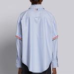 Рубашка оверсайз с отделкой лентой THOM BROWNE, светло-голубой - фото 5