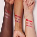 Помада для губ mac holiday macximal satin Mac, unexpected red, вес 3 гр. - фото 3