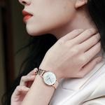 DW/DanielWellington Часы Petite Lumine 5-Link 28mm, Medium Gold-White Dial - фото 11
