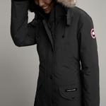 Пуховик Women's Canada Goose, черный - фото 3