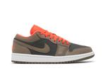 Кроссовки Air Jordan Wmns Air Jordan 1 Low SE 'Black Olive Bright Crimson', черный - фото 2
