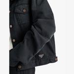 Свободная джинсовая куртка с логотипом и значком Prada, черный - фото 3