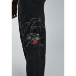 Мешковатые джинсы Panther-Crouch-Leap Tattoo Graphic Ed Hardy, черный - фото 5