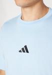 Футболка Adidas Sportswear ESSENTIAL THREE STRIPES, Glow Blue/Black/Light Blue - фото 6