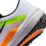 Мужские кроссовки Nike Air Winflo 10, White Black Volt Laser Orange - фото 5