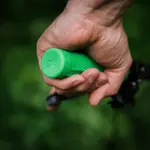 Замковые рукоятки OneUp Components, Green - фото 2