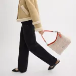 COACH Сумка через плечо из лакированного холста - фото 4