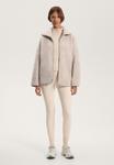 Флисовая куртка OYSHO OVERSIZE FAUX-SHEARLING, Light Grey/Beige - фото 2