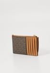 Кошелек MICHAEL Michael Kors JET SET ZIP KEY CARD CASE, Brown/Acorn/Brown - фото 2