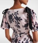 Сатиновое платье миди с цветочным бантом Self-Portrait, розовый - фото 6