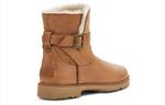 Угги (WMNS) UGG Romely Buckle Boot 'Chestnut' - фото 6