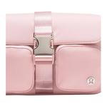 Lululemon Нейлоновая сумка через плечо, Pink Mist - фото 4