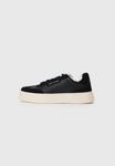 Кроссовки Armani Exchange Trainers, Black/Black/Black - фото