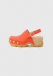 Roam rvt clogs Sorel, Crimson Fire/Gum - фото