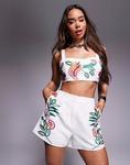 Шорты с цветочным принтом в белом цвете River Island - фото 2
