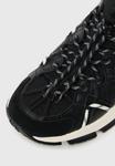 Кроссовки Armani Exchange Trainers, Black - фото 6