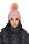 Розовая шапка с помпоном Moncler - фото