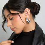 Массивные серьги-кольца серебристого цвета BCBGeneration, Silver - фото 5