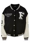 Бомбер Chaquetas FUBU COLLEGE VARSITY, цвет black offwhite sand - фото 6