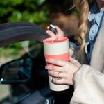 Термокружка aroma to go recycle Koziol, желтый - фото 4