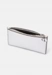 Кошелек Calvin Klein METALLIC ZIP CARDCASE, Silver-Coloured /Silver-Coloured - фото 3