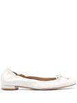 Stuart Weitzman кожаные балетки Bria, белый - фото