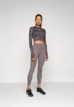 Топ Adidas by Stella McCartney Long sleeved top, Charcoal/Black/Dark Grey - фото 2