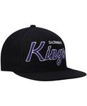 Мужская черная бейсболка Sacramento Kings Hardwood Classics Script 2.0 Snapback Mitchell & Ness - фото 3