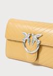 Сумка кросс-боди Pinko LOVE ONE WALLET, Torroncino/Silver-Coloured/Beige - фото 4