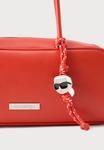 Сумка KARL LAGERFELD IKON SMOOTH SHOULDER BAG, Grapefruit/Orange - фото 4