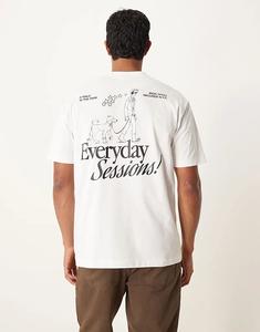 Свободная футболка ASOS DESIGN с мультяшным принтом на спине белого цвета