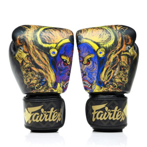 Боксерские перчатки Fairtex Yamantaka - Limited Edition, 8 oz., с деревянной подставкой