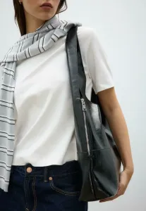 Мягкая на ощупь сумочка Stradivarius, Black