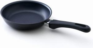 Небольшая алюминиевая сковорода Fissler Cenit/Snack Pan (Ø 18 см - 0,7 л) с покрытием - для орехов, закусок, бекона