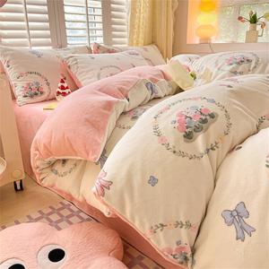 Yalu Пододеяльник 200х230 см из зимнего молочного велюра, антистатичный, без ворса, цвет Garden Rabbit