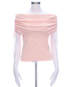 Топ с завязками по бокам, открывающий плечи