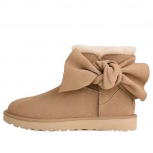 (WMNS) Классические мини-сапожки UGG с бантом, цвет «песочный»