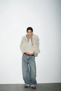 Короткое пальто из искусственного меха на молнии Zara, серый