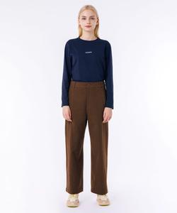 Широкие брюки из эластичной саржи, похожие на шерсть.