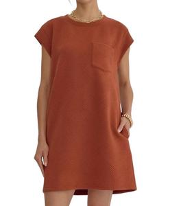 Текстурированное мини-платье цвета ржавчины entro, цвет rust