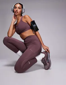 Темно-фиолетовые кроссовки Nike Running Pegasus Premium