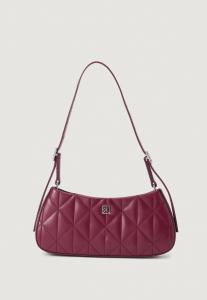 Сумка Calvin Klein QUILTED SMALL SHOULDER BAG, Bordeaux