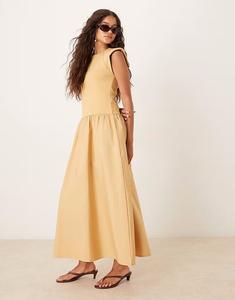 Трикотажное платье без рукавов желтого цвета Mango