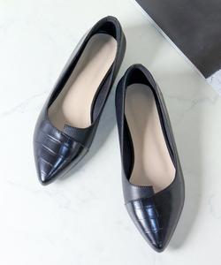 Плоские туфли с заостренным концом 1182 Liberty Doll, цвет Black Crocodile Pu